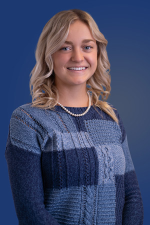 photo of Carlie Hubbard